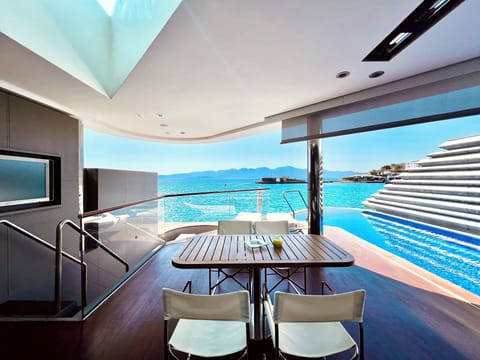 Yachting Villa Sea View Private Pool | 1 bedroom, hypo-allergenic bedding, minibar, in-room safe