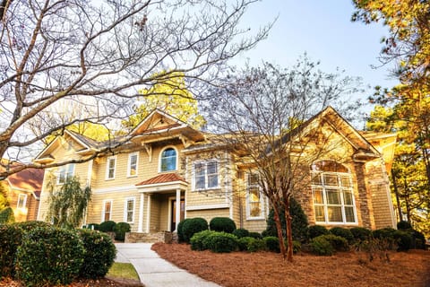 5-star Luxury at the Ramsey Cottage!