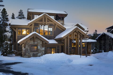 Enjoy the gondola just steps outside of the home that will take you down to town or up to the ski resort.
