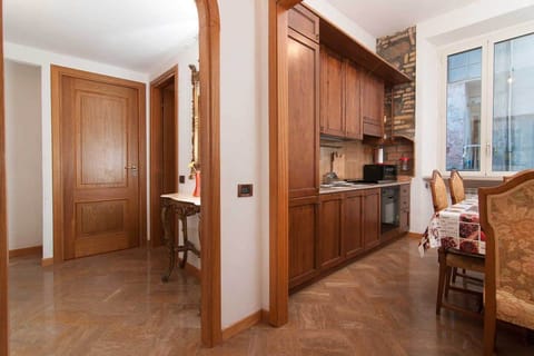 Apartment, 3 Bedrooms, Balcony | Dining