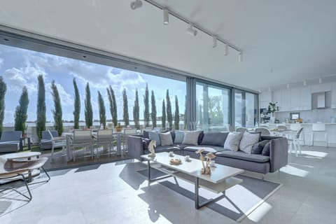 Villa, 3 Bedrooms, Private Pool, Garden View | Outdoor dining