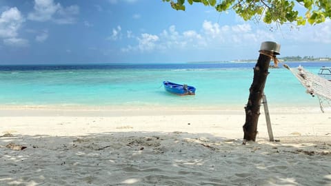 Room, 1 Bedroom, Smoking, Balcony | Beach | Beach nearby