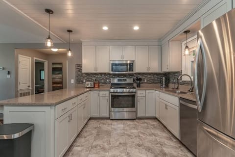 Fully Stocked Kitchen