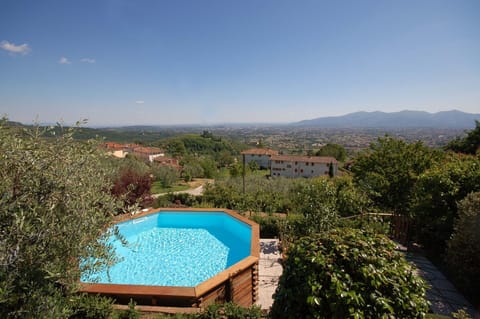 Swimming Pool, Leisure, Garden, Wood Stain, Backyard, Landscaping, Eco Hotel, Hardwood, Resort, Water Feature