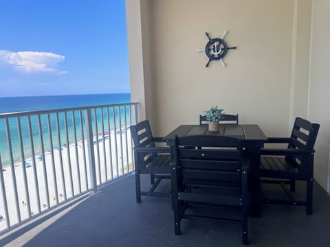 Enjoy your meals on the balcony!