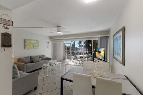 Living area overlooking lanai