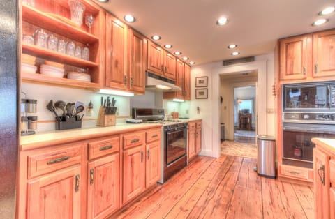 Expansive kitchen complete with two ovens