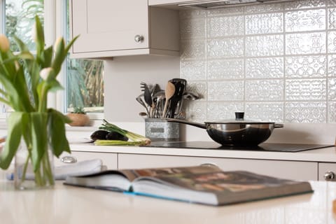 Beach Cottage, St Agnes. Ground floor: Kitchen, cook up a feast for family and friends