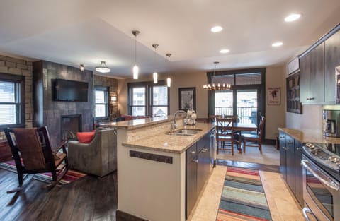 Townhome, 3 Bedrooms | Private kitchen | Coffee/tea maker, fridge, toaster
