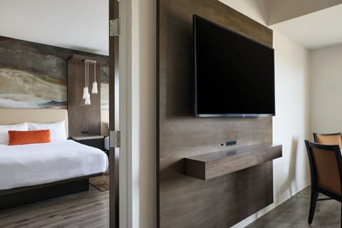 Desk, iron/ironing board, free cribs/infant beds, WiFi