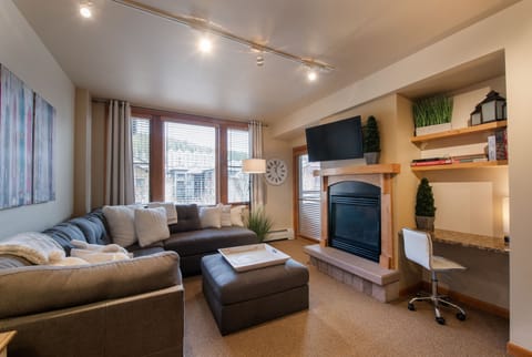 Living Room, Room, Indoors, Flooring, Furniture