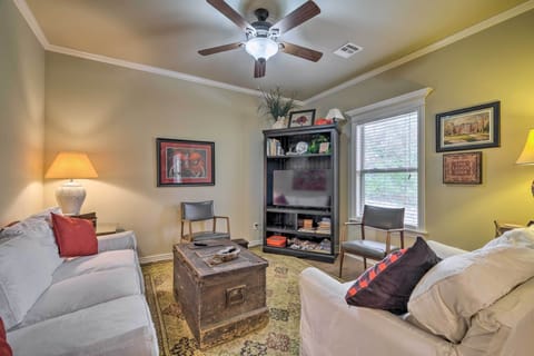 Fayetteville Vacation Rental | 3BR | 2BA | 1,000 Sq Ft | 1 Step to Enter