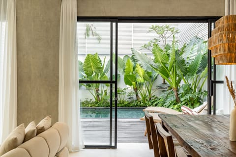 Family Villa | Private kitchen | Full-size fridge, microwave, blender, cookware/dishes/utensils