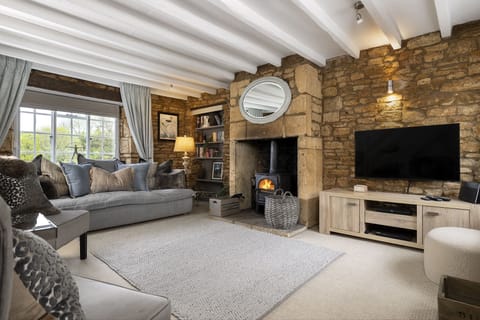 Knoll Cottage Sitting Room - StayCotswold
