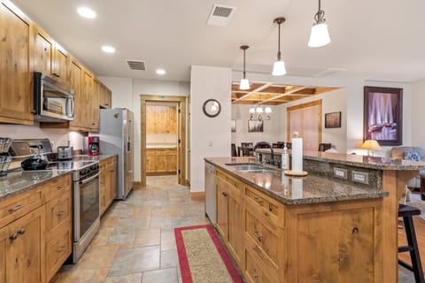 Cook a delicious meal | Main Level