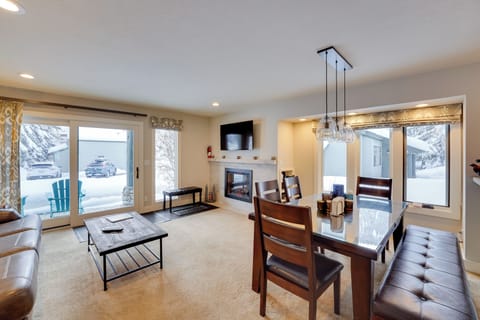 Ketchum Vacation Rental | 2BR | 2.5BA | 950 Sq Ft | Step-Free Access