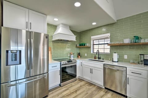 Kitchen | Coffee Maker | Toaster | Blender