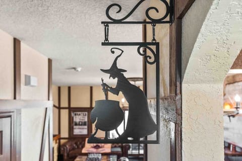 The kitchen and main living area is themed as The Leaky Cauldron just like the movies/books and Universal Studios!