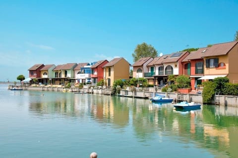 Villa, 5 Bedrooms, Private Pool, Garden View | Beach