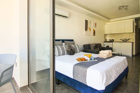 Luxury Studio | Exterior detail