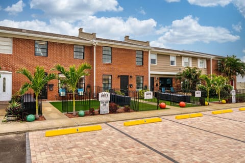 Baja Bungalow (Unit B) and Carefree Cottage (Unit C) (brick exterior) BOTH INCL