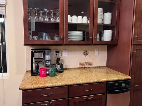 2nd Floor: Coffe bar in Kitchen