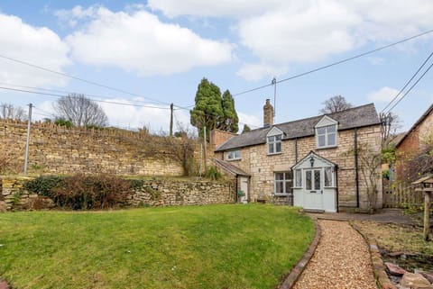 Rose Tree Cottage - StayCotswold