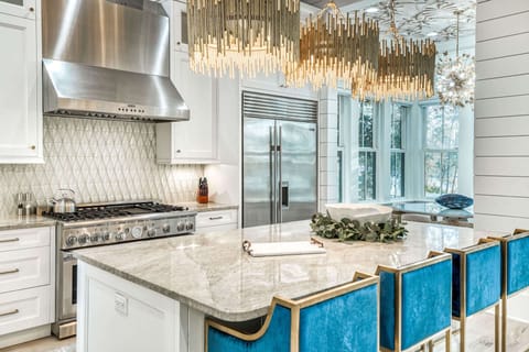 Island seating for 4