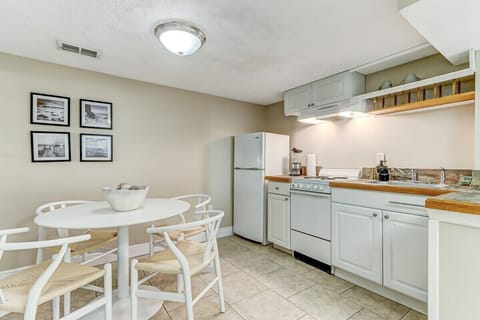 14-web-or-mls-2729 Palencia St (15 of 64)