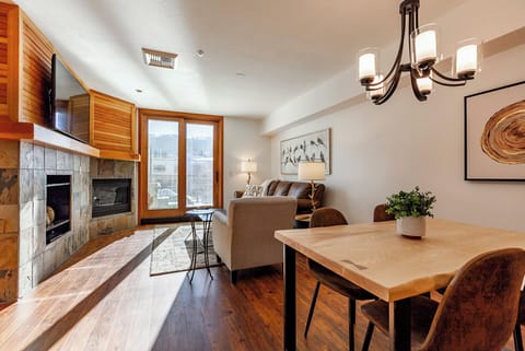 Living Room / Dining Room