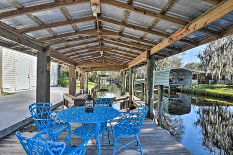 Crescent City Vacation Rental | 5BR | 2BA | 2,064 Sq Ft | Step-Free Access