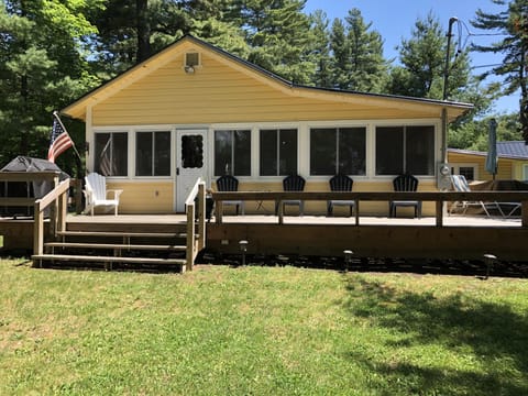 Plenty of seating and easy access to the grill and large front lawn!