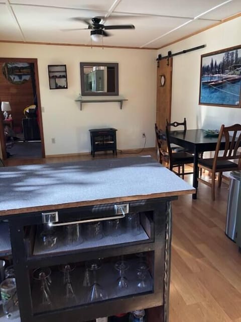 Kitchen & Dining (2)