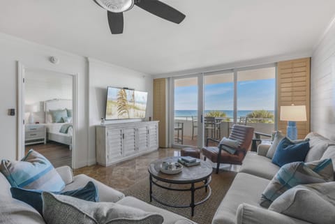 Living area overlooking the Gulf