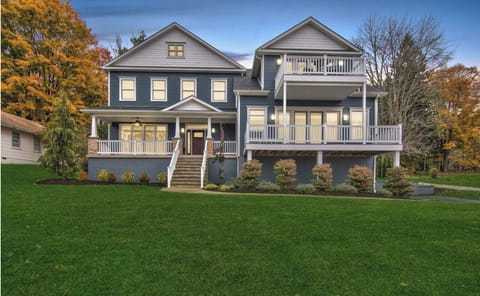 Luxury and space to enjoy time with friends/family