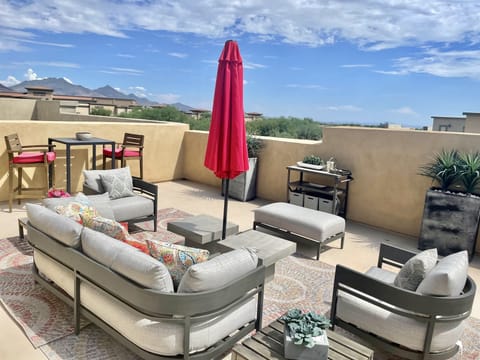 Roof Top Deck with 360 Degree Mountain Views 