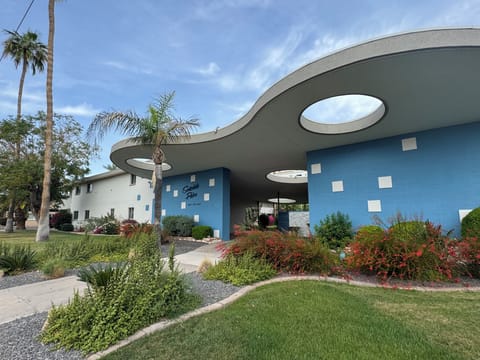Front entry to the condo building.