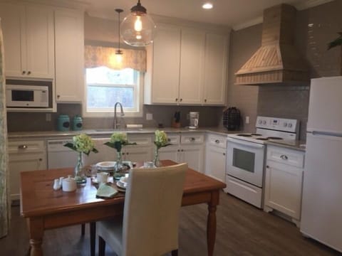 Kitchen is fully equipped