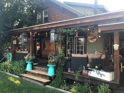 Side Deck and Porch area