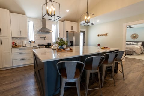 Island seating for 4