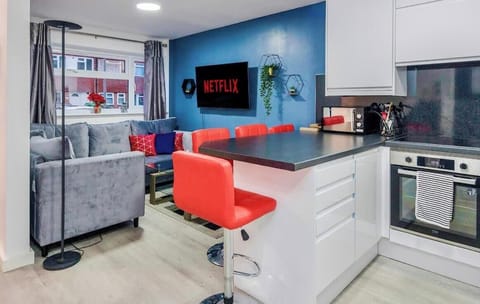 Kitchen & Lounge at Jesswood Properties Short Lets & Serviced Accommodation