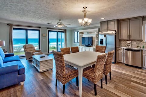 Living /dining area