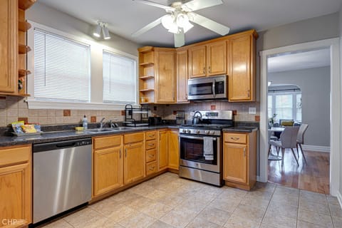 Fully equipped kitchen for easy family meals.