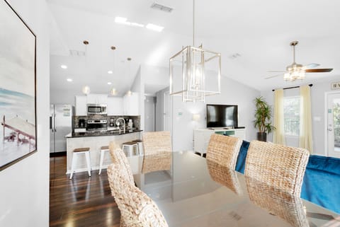 Dining to kitchen view