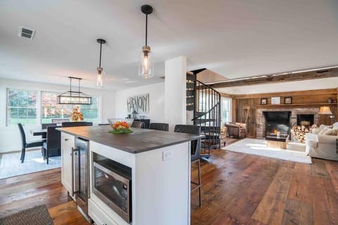 Open layout kitchen, dinning room, living room