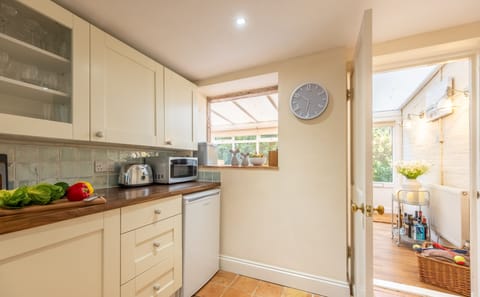 Ground floor: Kitchen back to dining room