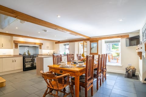 High Brow Edge Farm House, near Backbarrow - Kitchen and Dinings area