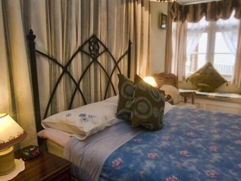 Luxury Double Room, Ensuite (Garden and River View) | 1 bedroom