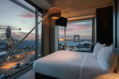 Superior Room, 1 Queen Bed, Non Smoking (Water View) | In-room safe, individually furnished, desk, laptop workspace