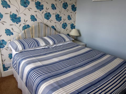 Double Room, Ensuite | Iron/ironing board, free WiFi